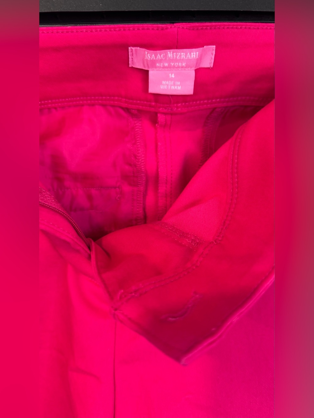 Isaac Mizrahi New York Hot Pink Scalloped Hem Tailored Shorts Size 14 - Picture 5 of 5